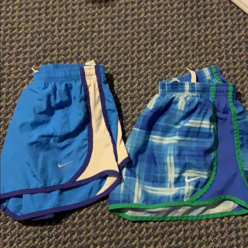 Nike size youth large
